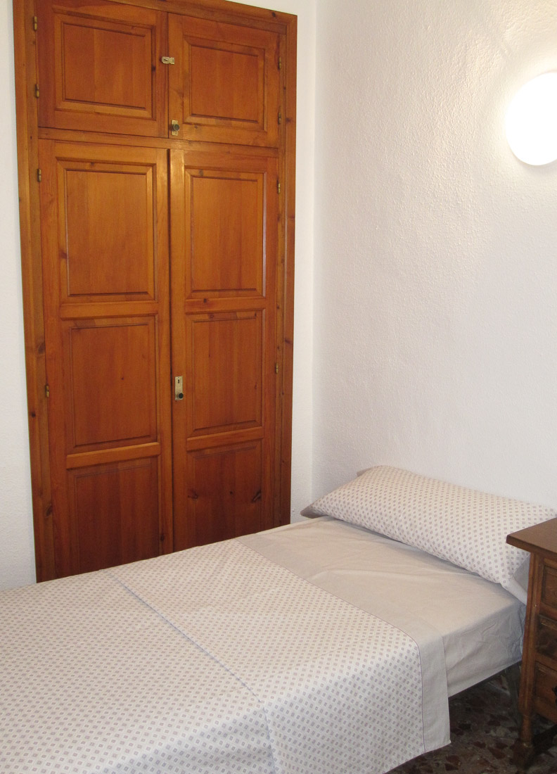 Built-in wardrobe in bedroom 2.